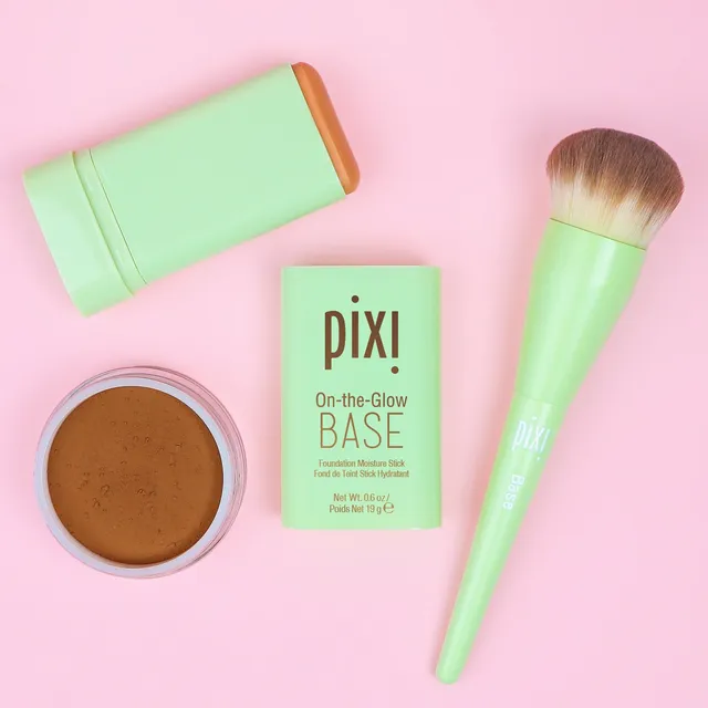 Pixi Blur & Set Bundle Make-up Base + Puder + Pinsel