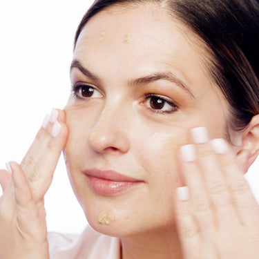 Pixi Makeup H2O SkinTint getöntes Gel leichte Deckkraft